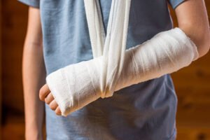 Short Term Disability Insurance Coverage, Qualifications, Pregnancy, Costs, and How to Apply